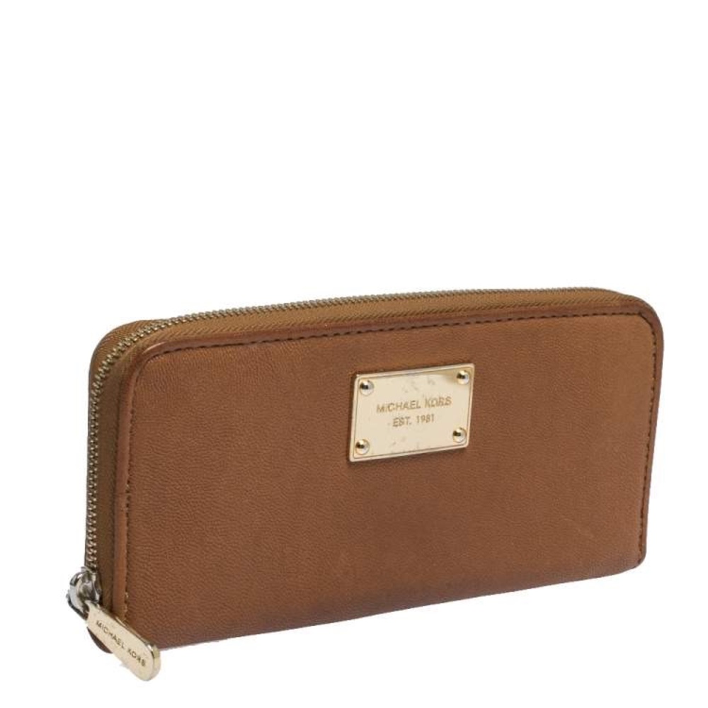Michael Kors Brown Leather Wallet snap button closure